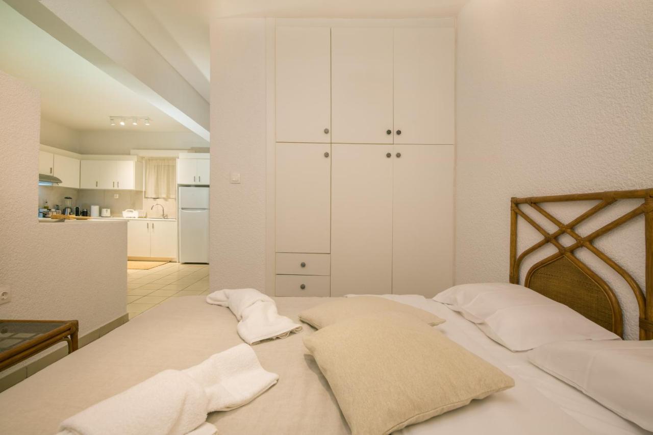 Del Mar Luxury Apartment 30M From The Beach Pórto Ráfti Exteriör bild