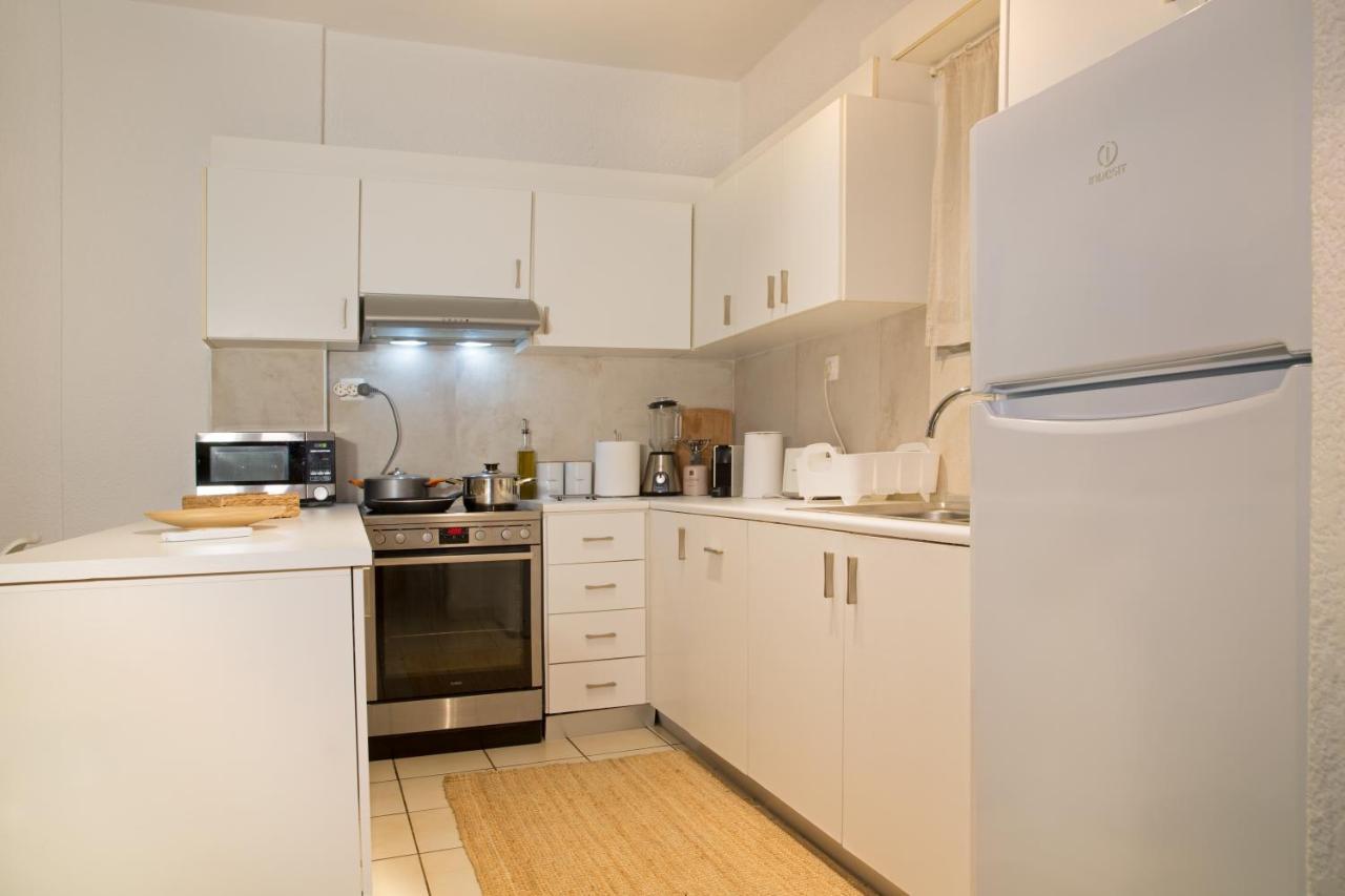 Del Mar Luxury Apartment 30M From The Beach Pórto Ráfti Exteriör bild