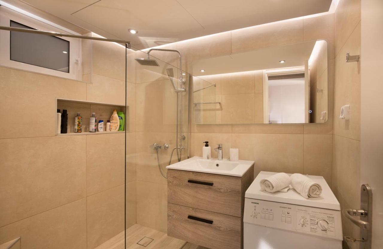 Del Mar Luxury Apartment 30M From The Beach Pórto Ráfti Exteriör bild